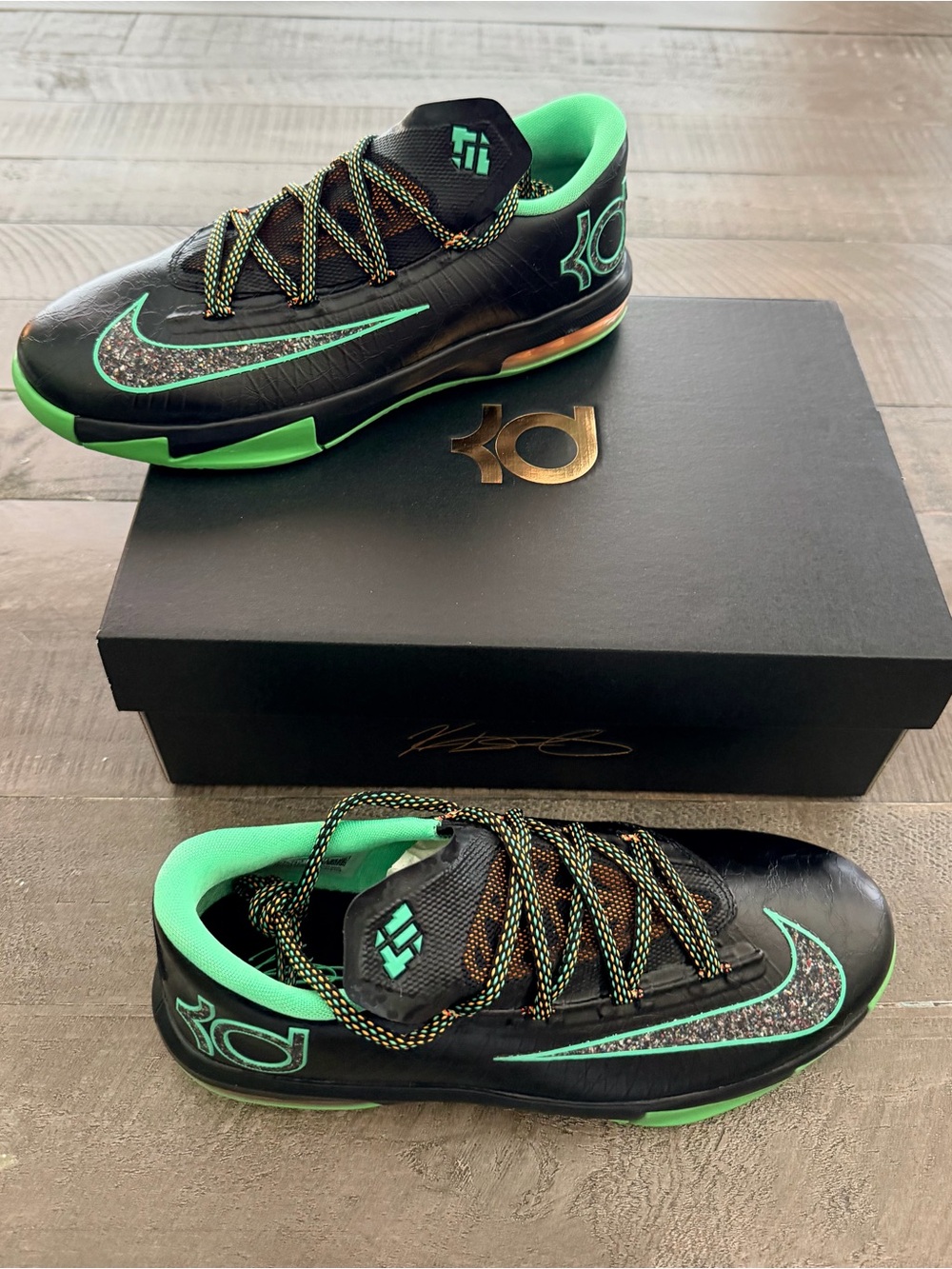 Nike Kids Classic KD 6 Low Basketball Sneakers